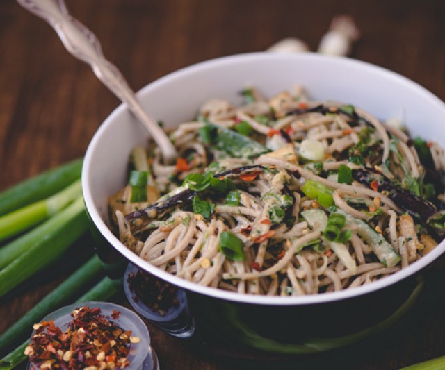 Pasta con Berenjena y Pepino